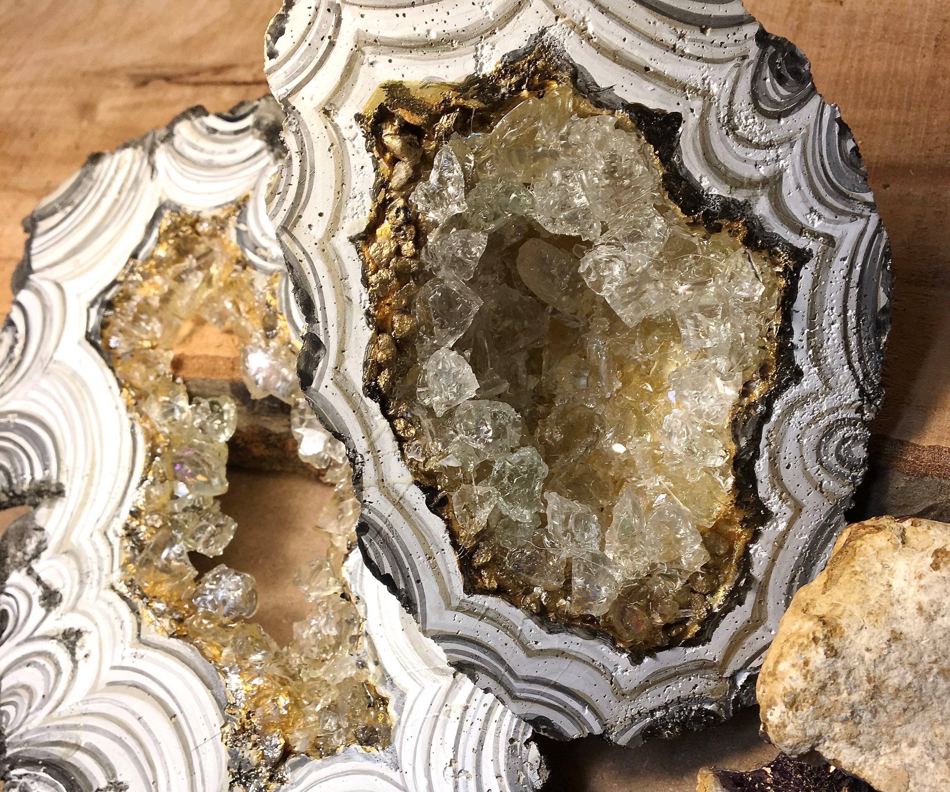 Fabulous Fake Concrete Geodes