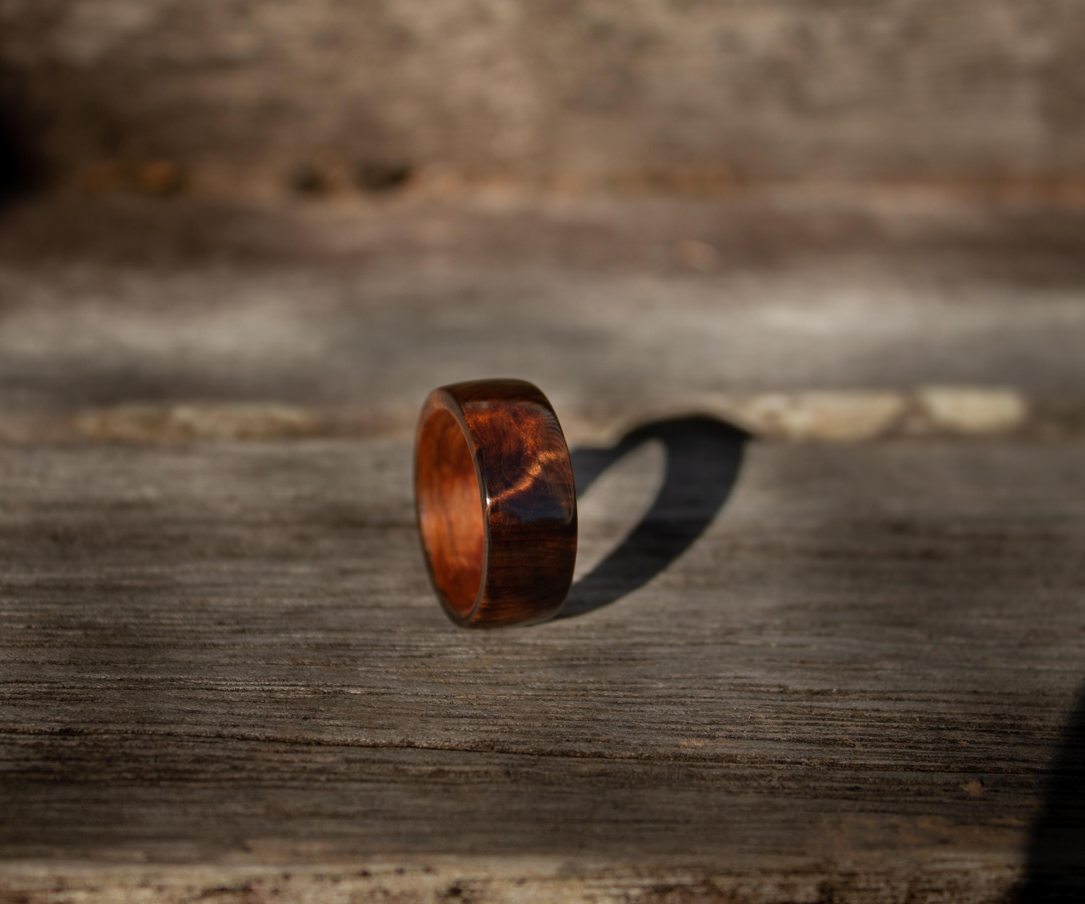 Wooden Ring With Veneer Core