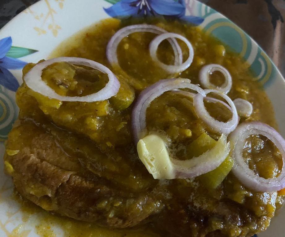 Bread Bun With Overloaded Vegetable Dish (Veg)