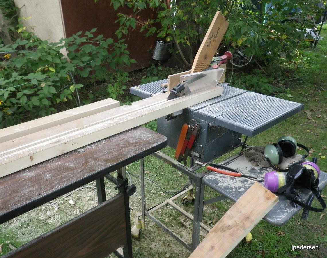 A Versatile Outfeed Table for a Table Saw.