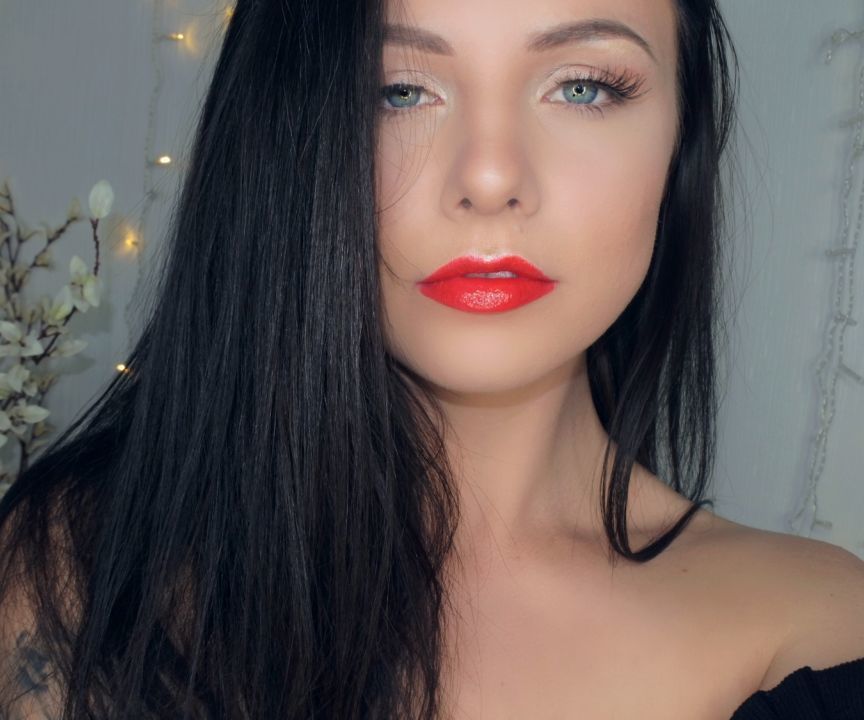 Weekend Red Lip Glam