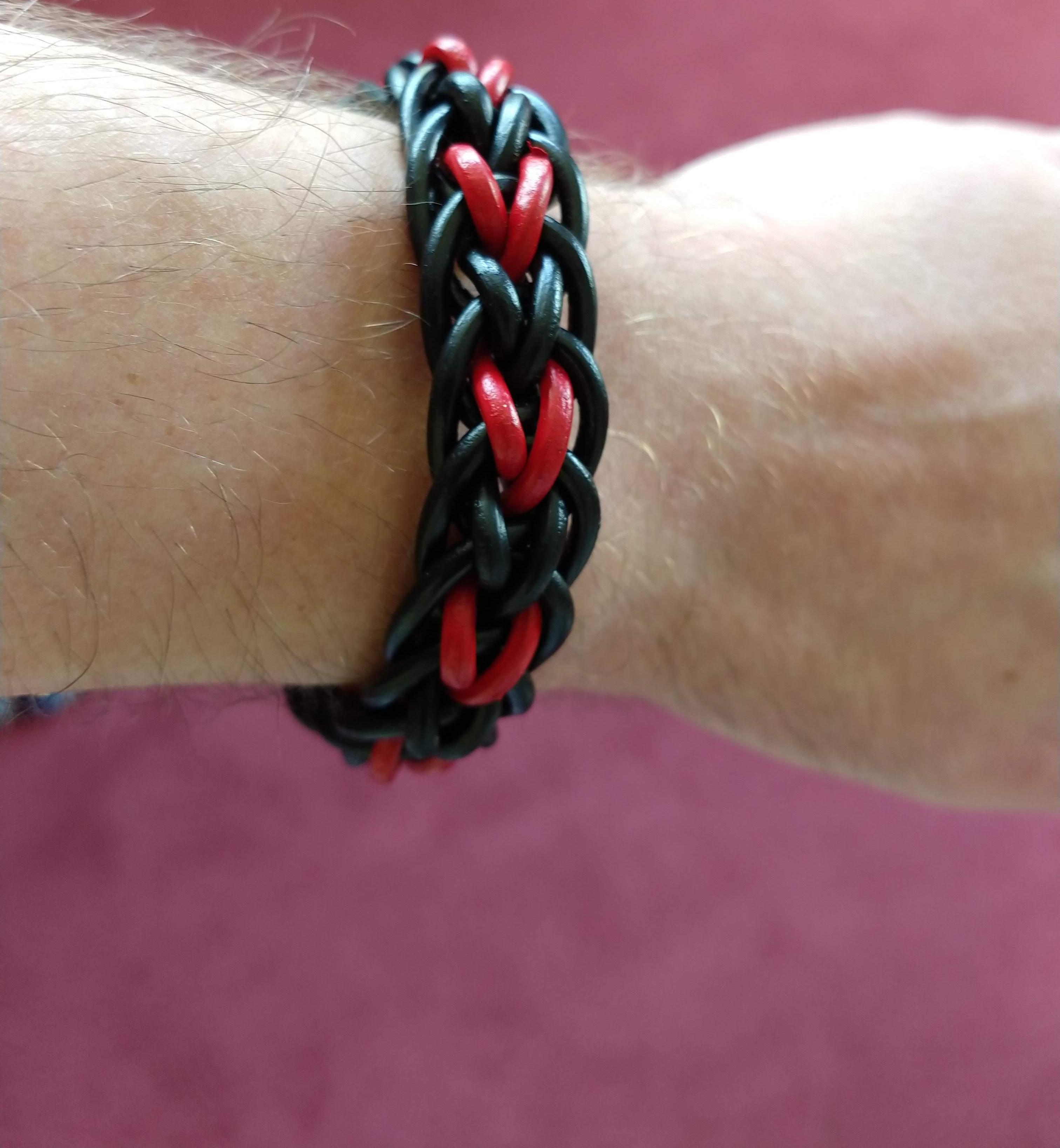 Hearts Leather Lace Bracelet Made on the Kumihimo Square Disk