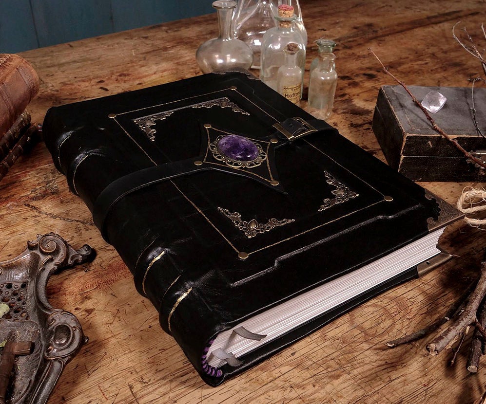Black Magic Leather Grimoire - Bookbinding Tutorial