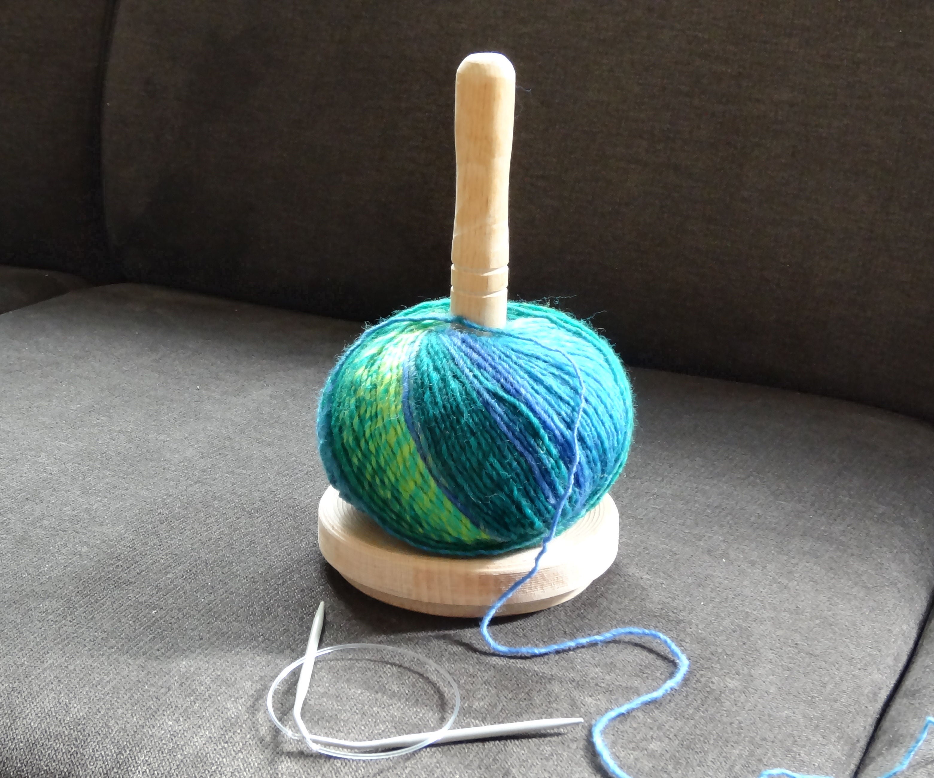Knit Like a Pro: the Wool Dispenser