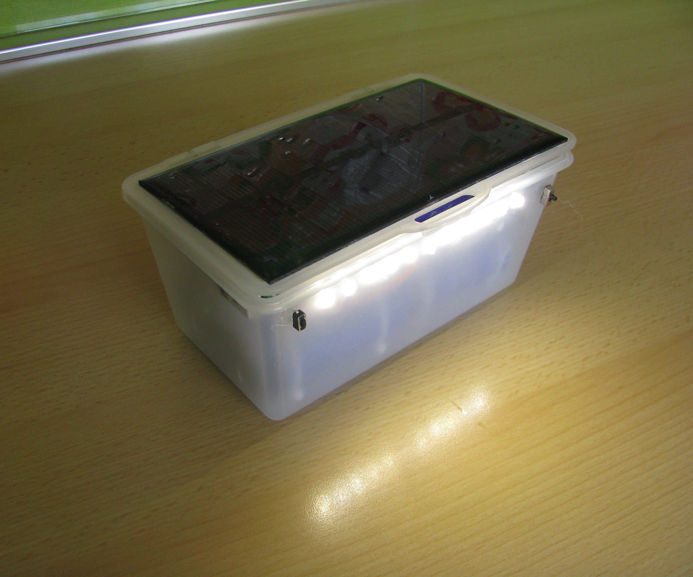 Supercapacitor Solar Box