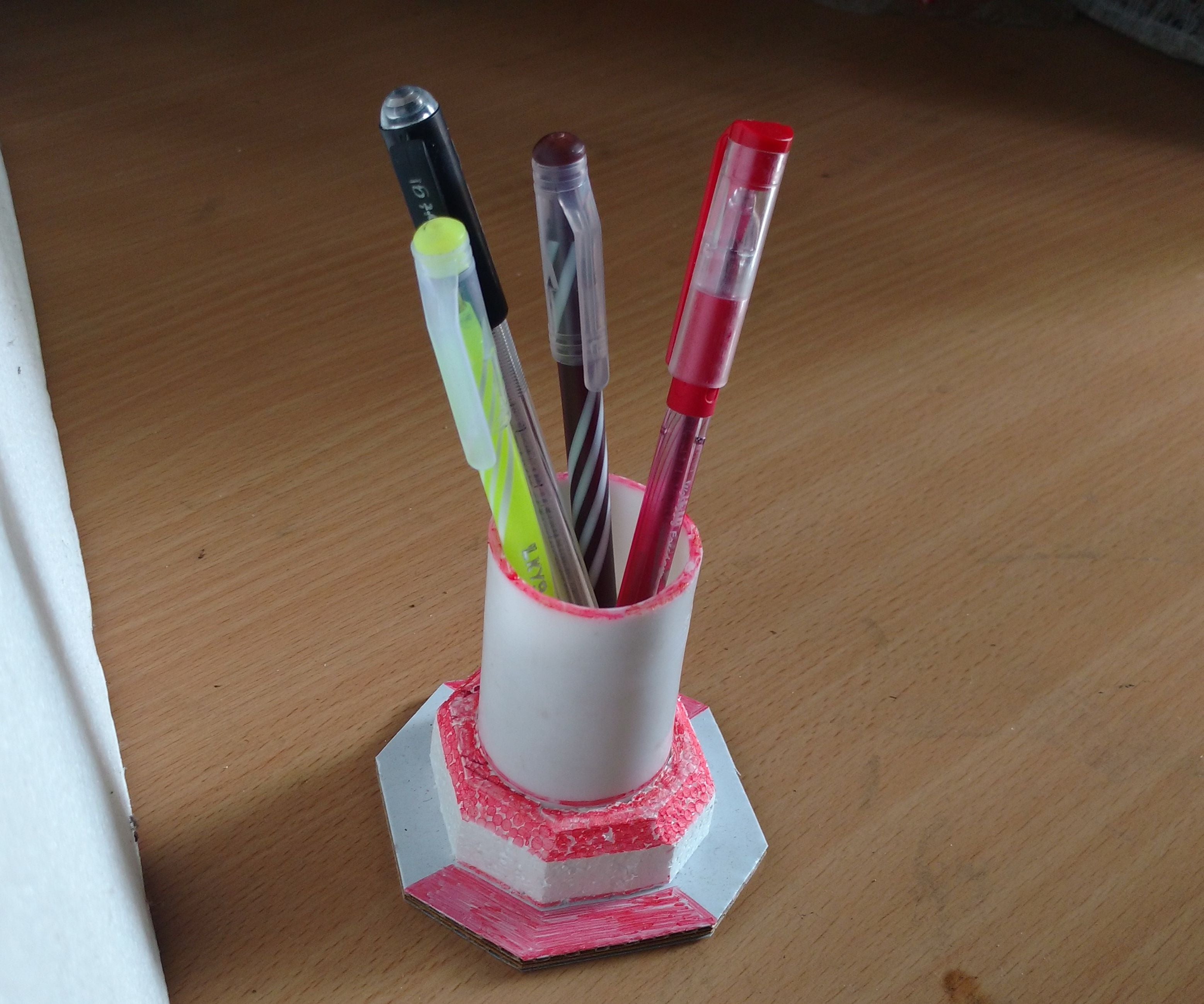 Simple Pen Stand