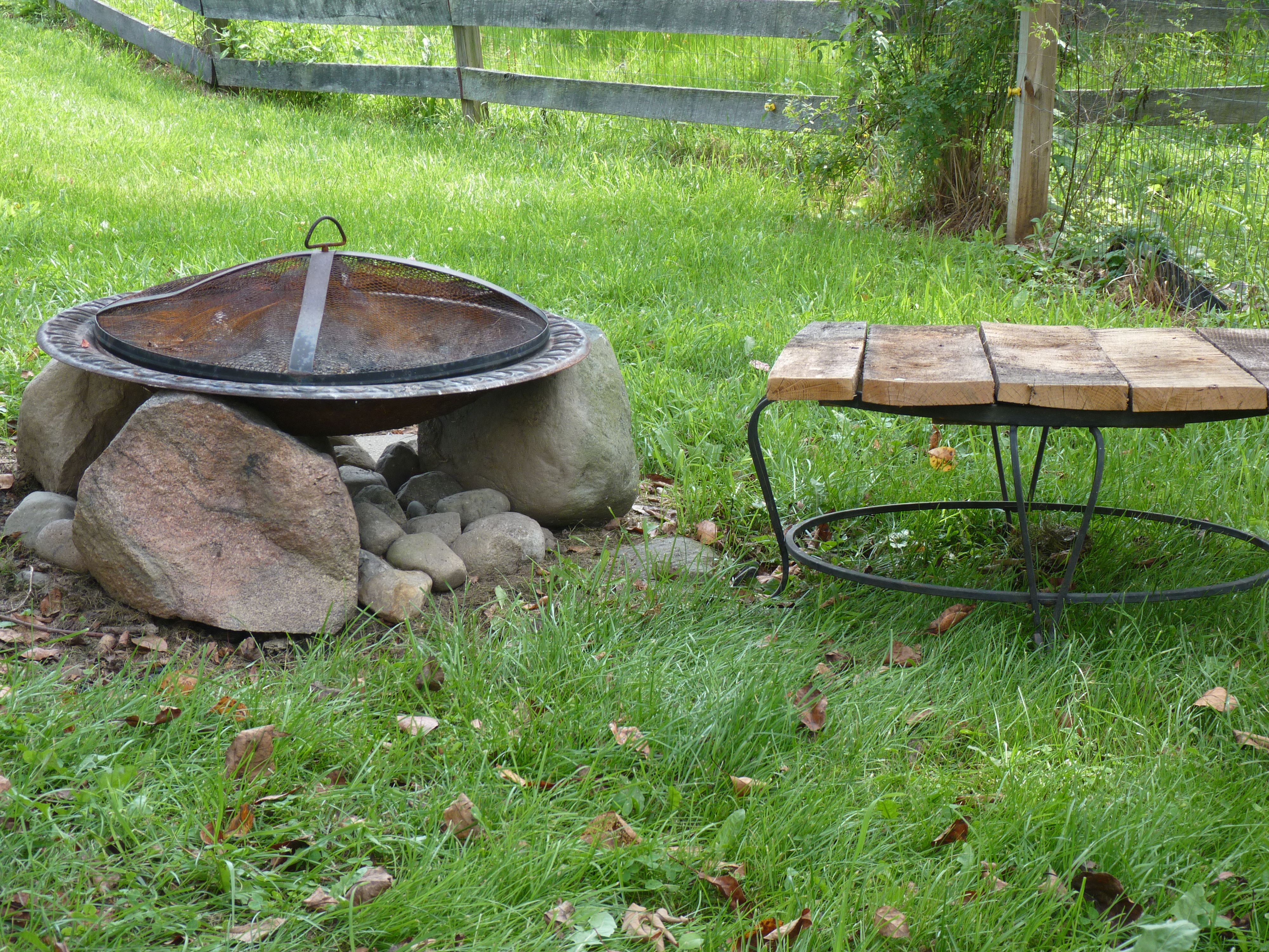 0.17210860797992888fire pit.jpg