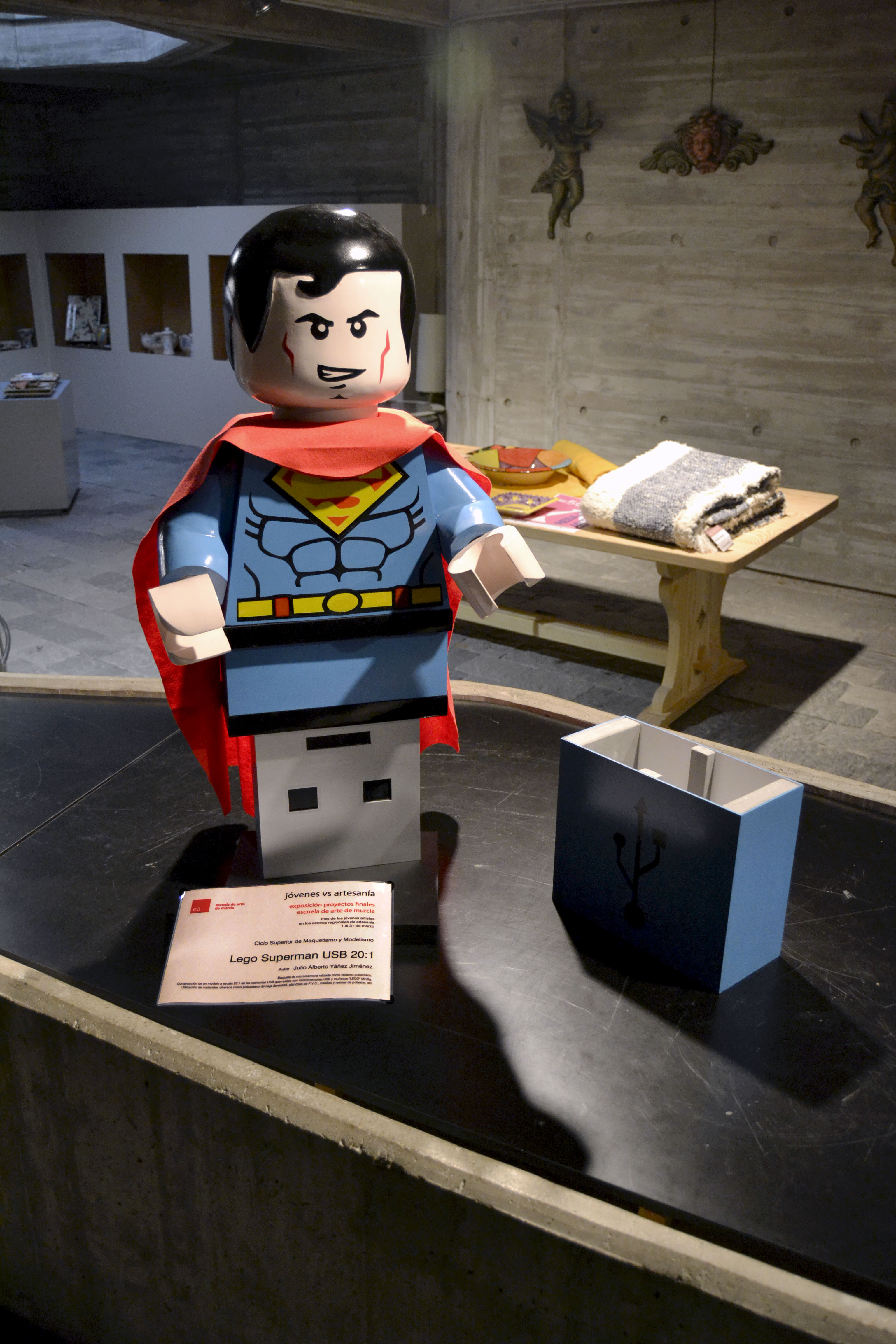 0.4985286443508886lego lorca 3.jpg