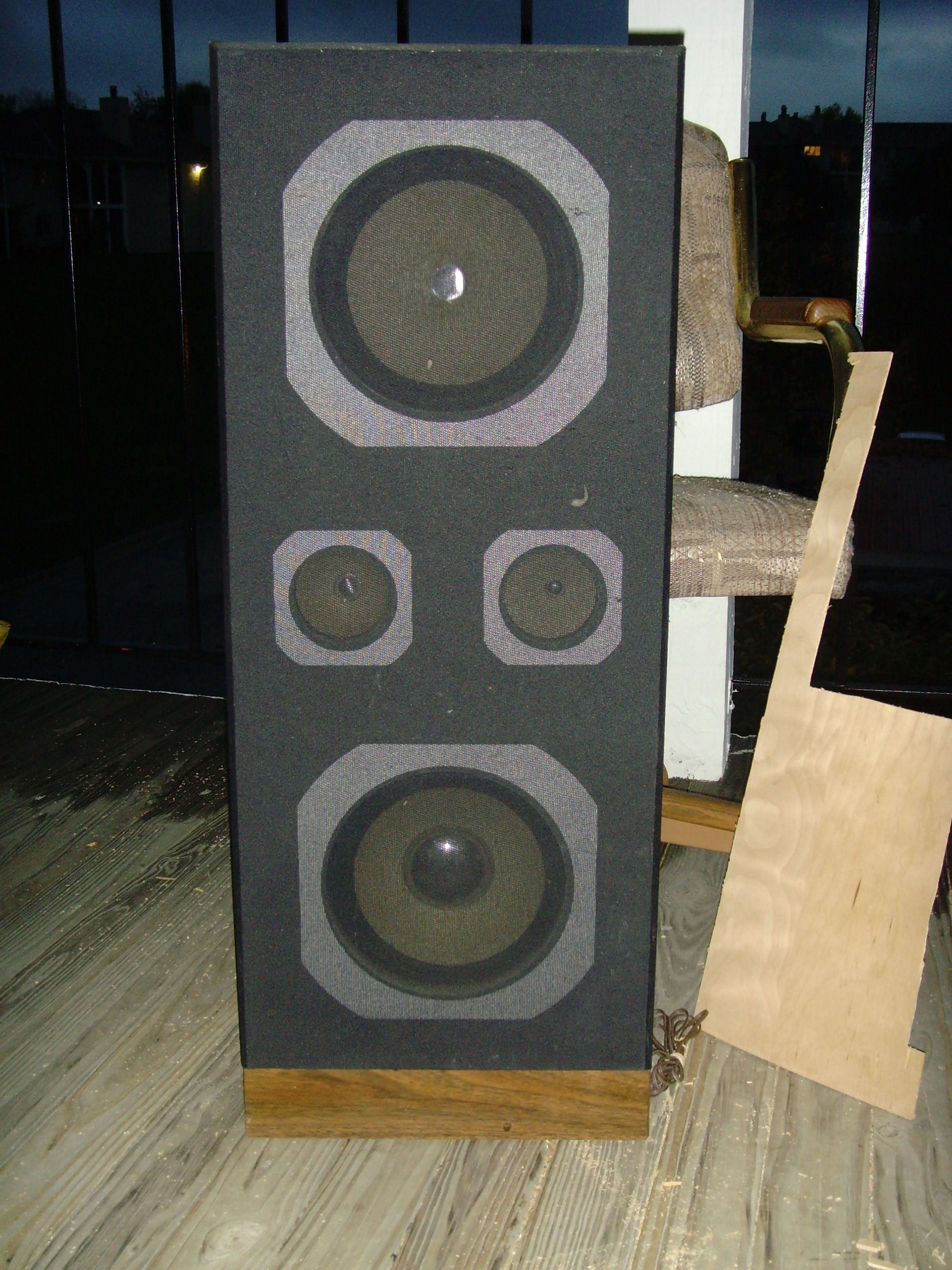 00 - Speaker Box.JPG