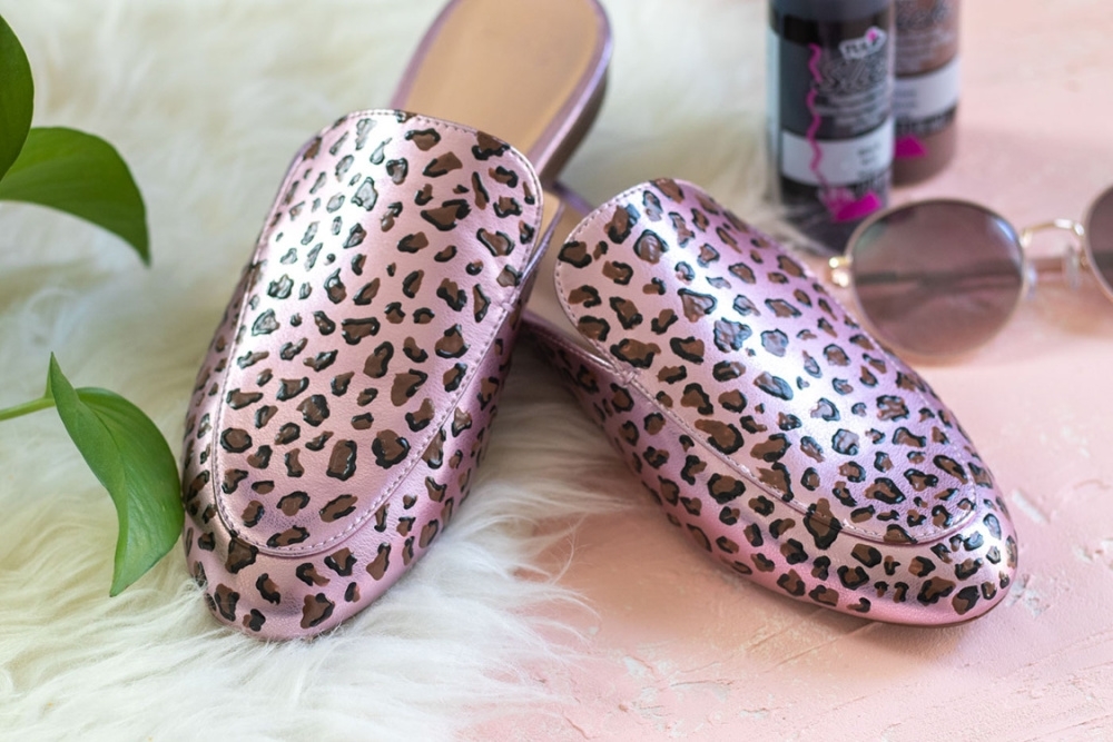 0008782_easy-diy-leopard-print-shoes.jpeg