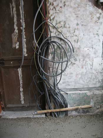 018-electric-wires-concrete.jpg