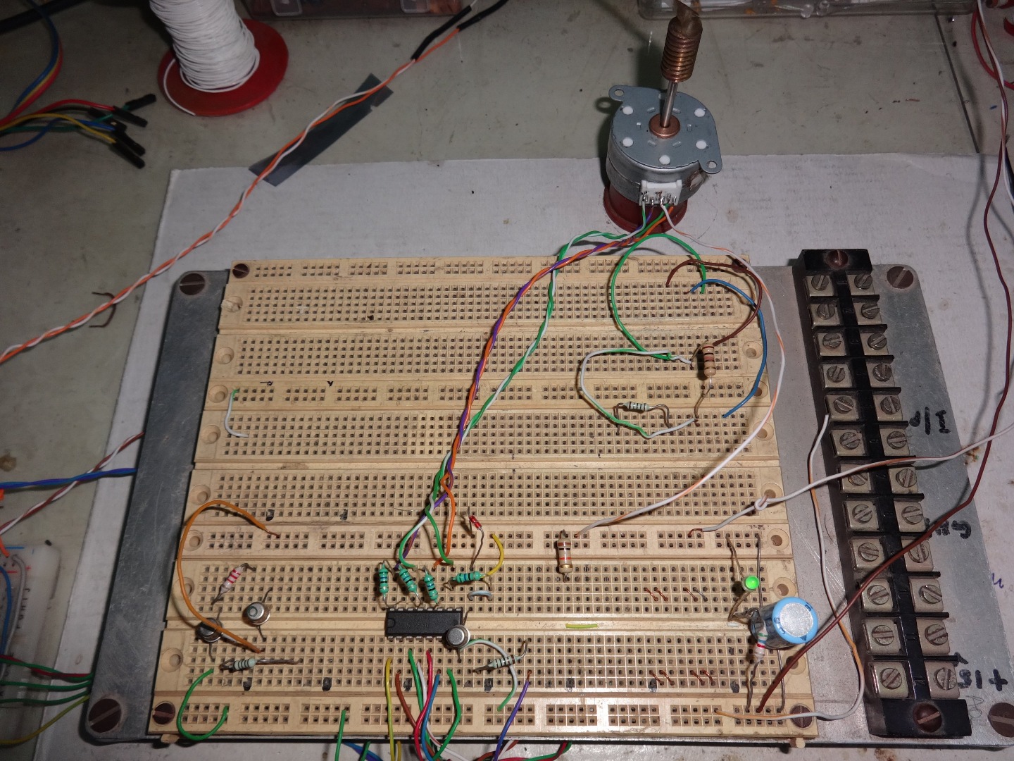 018_Stepper_Breadboard.jpg