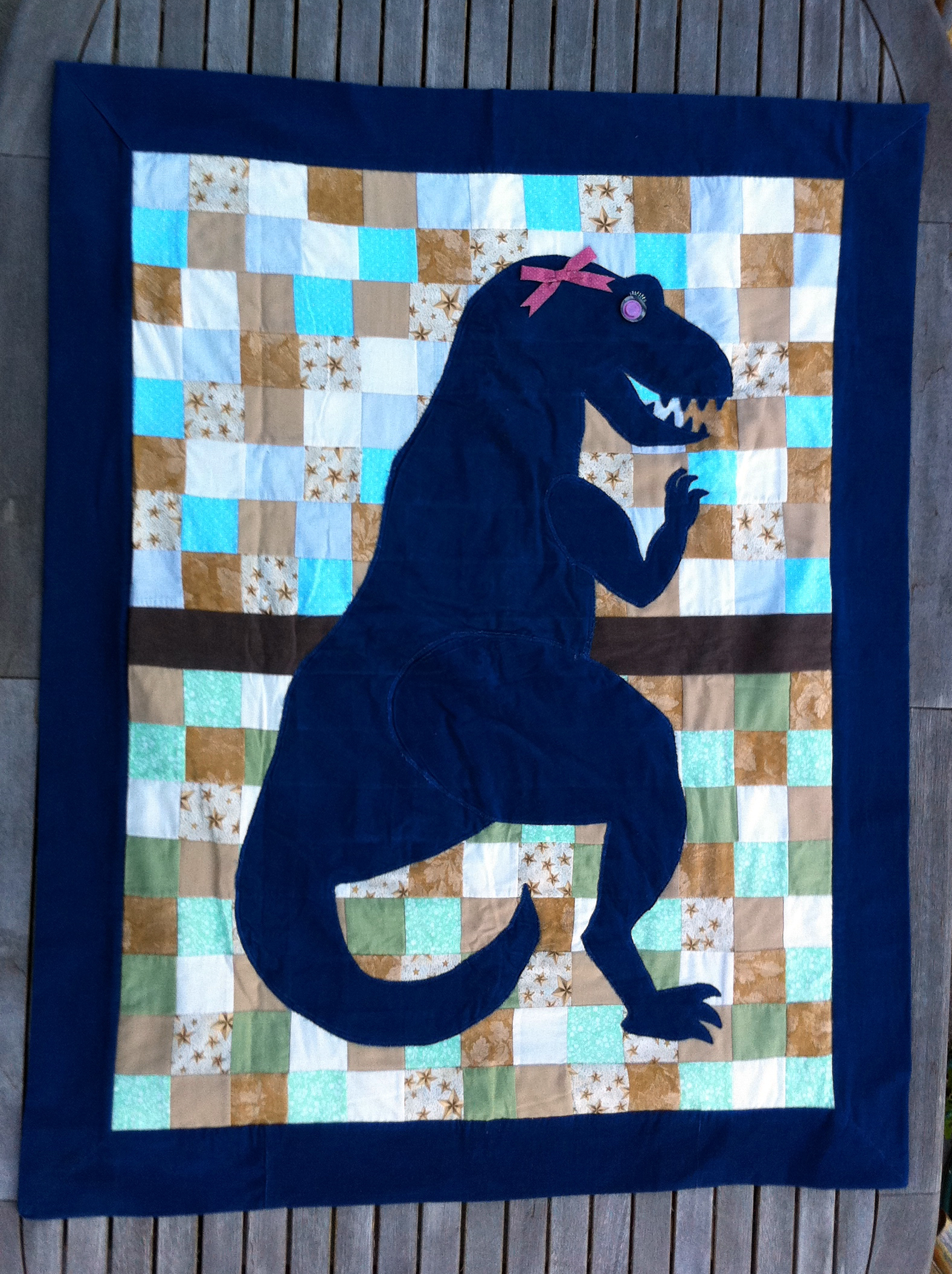 01DinoQuilt.jpg