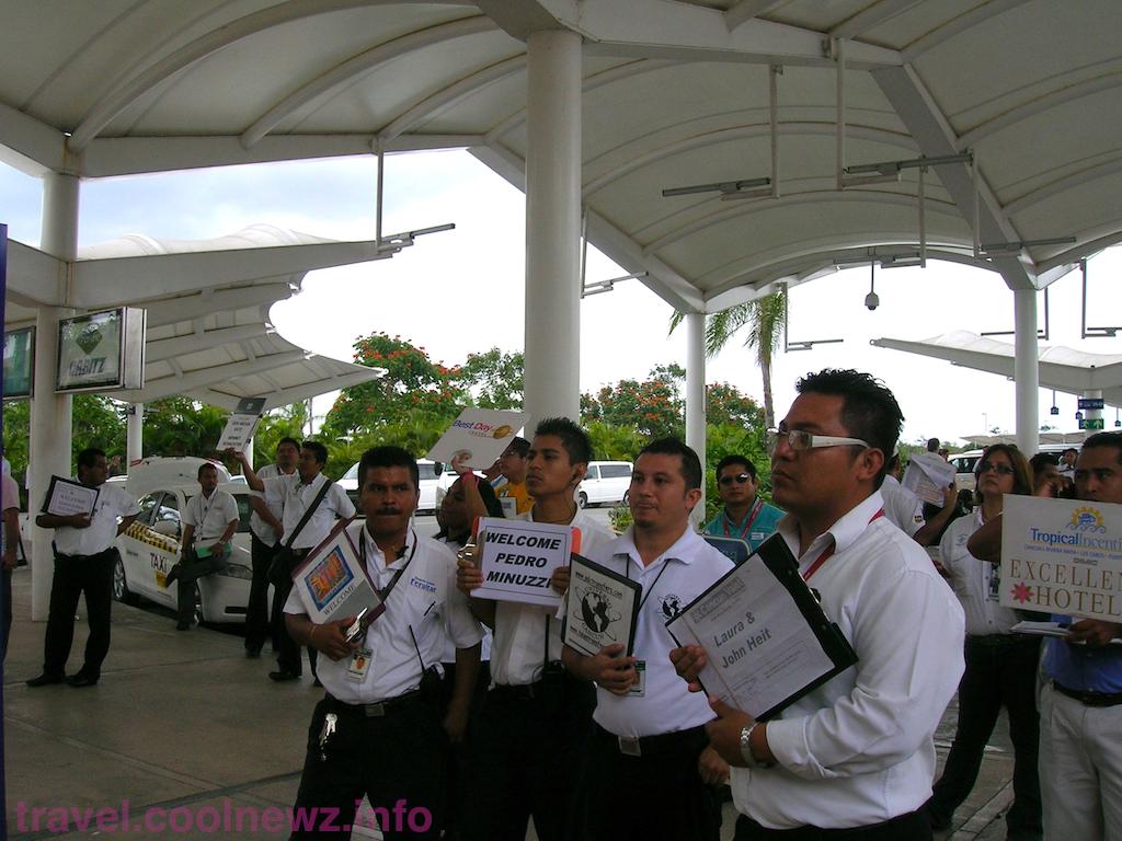 02-Cancun-airport-arrivals.jpg