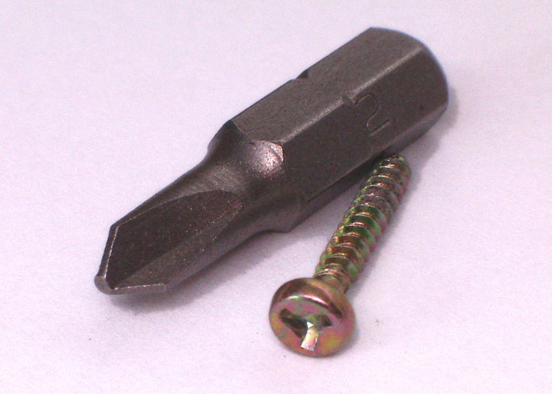 0310 Triwing_screw_and_tool.jpg