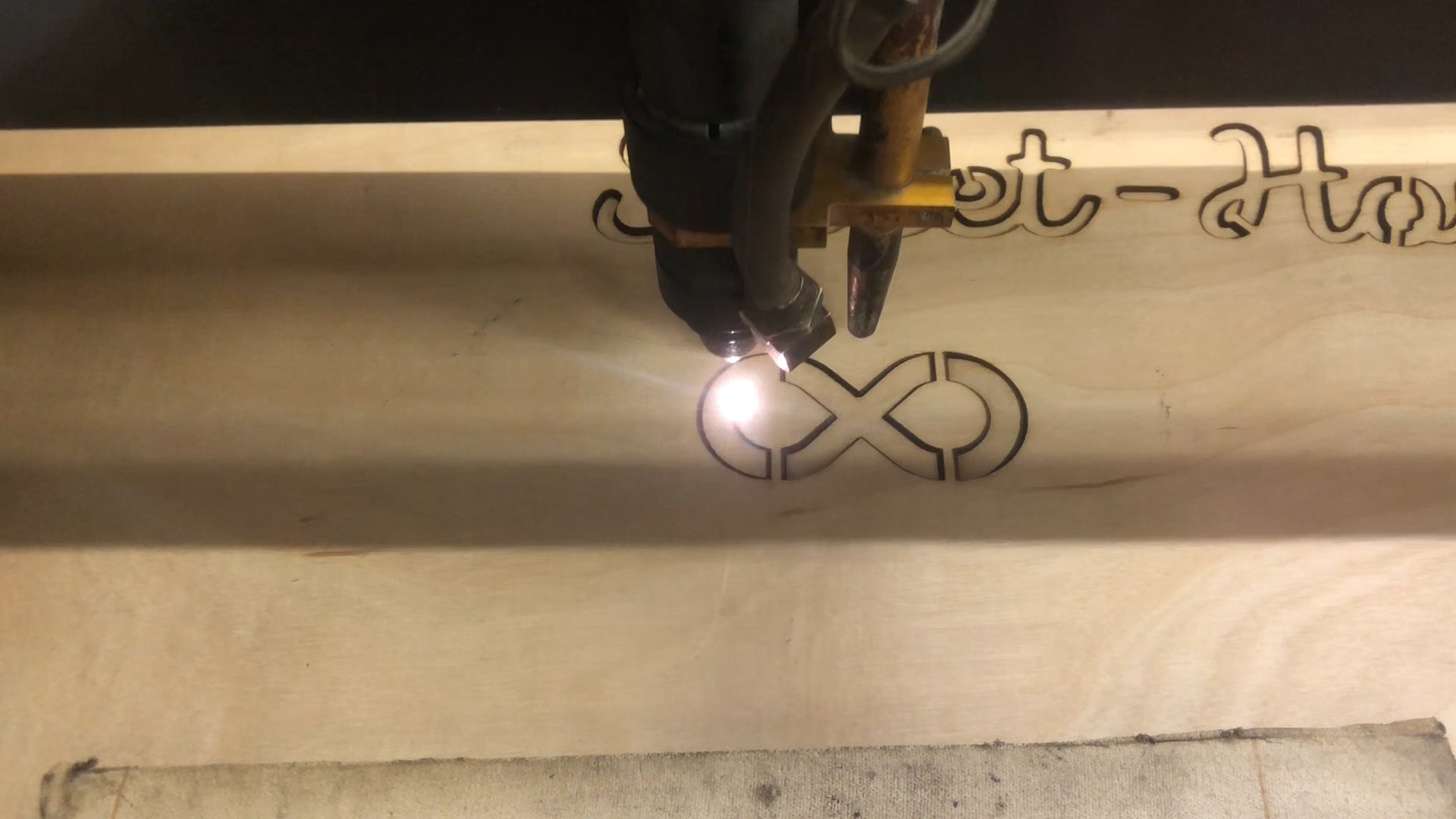 03_laser-cutter.jpg