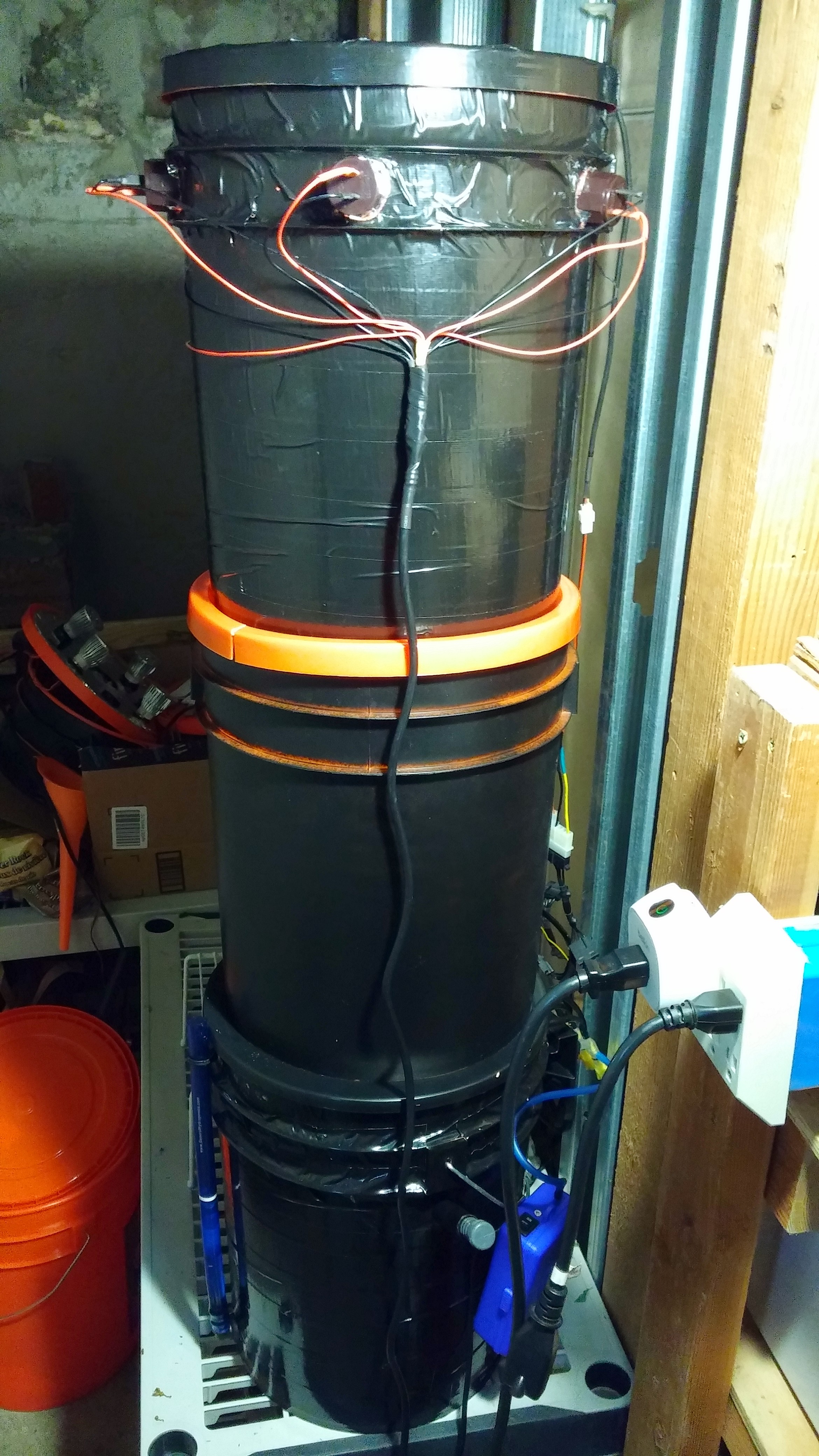 05 - Another bucket w light top and spacer w side lights.jpg