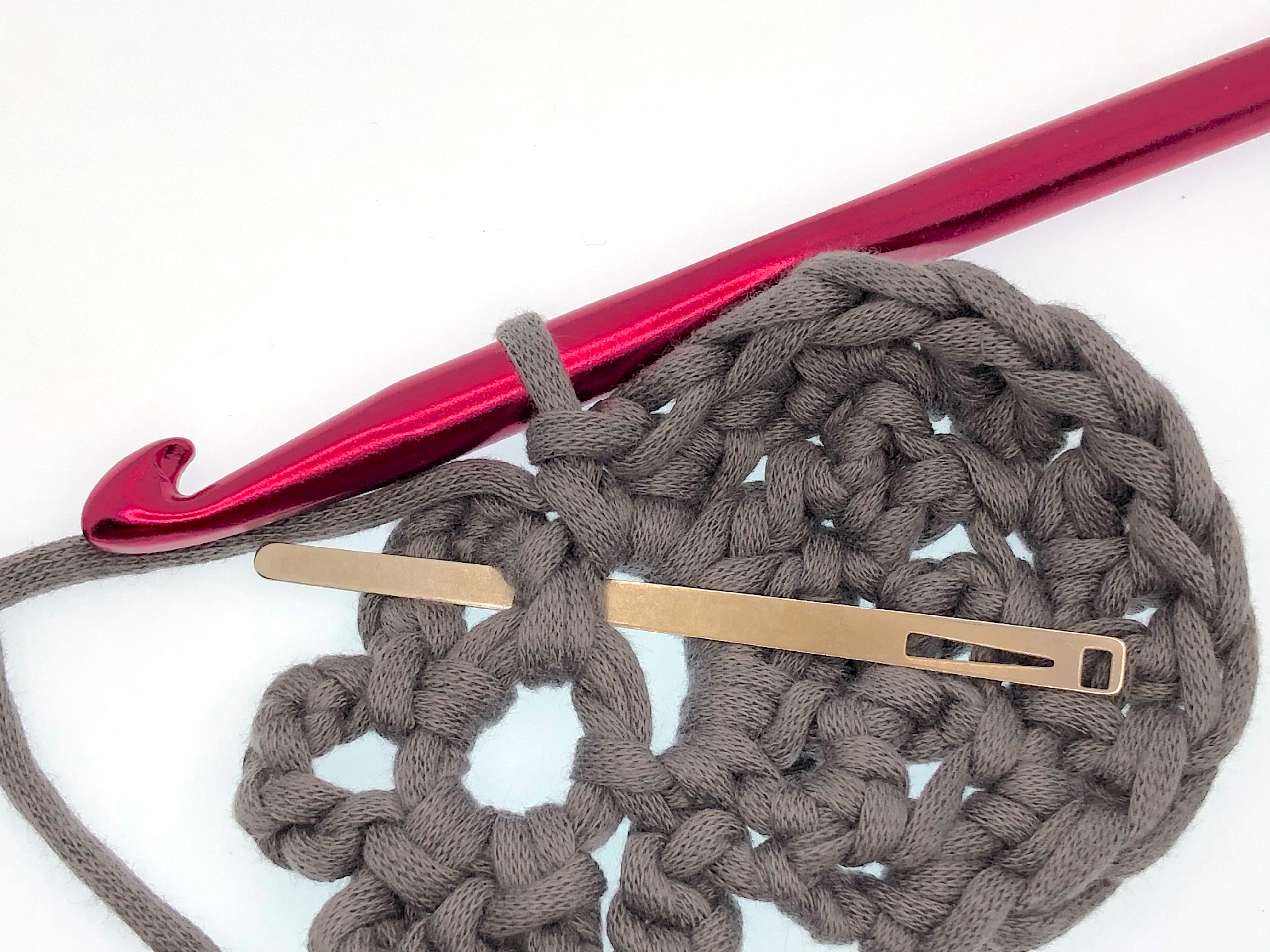 06.slip.stitch.around.post.jpg