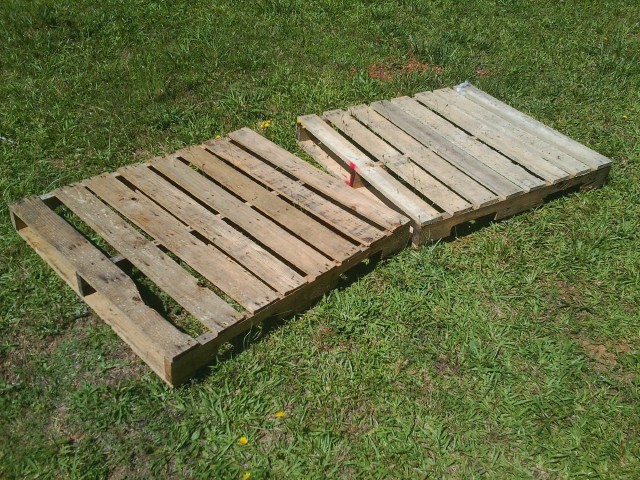 0604161123 36X40 Pallets.jpg