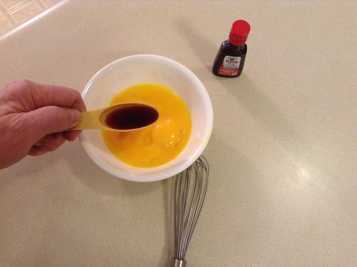 06eggyolk.jpg