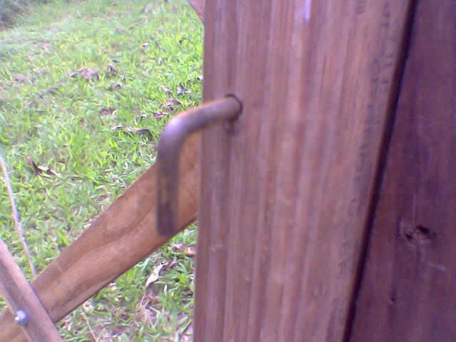 08-inserted peg in door frame, right view.jpg