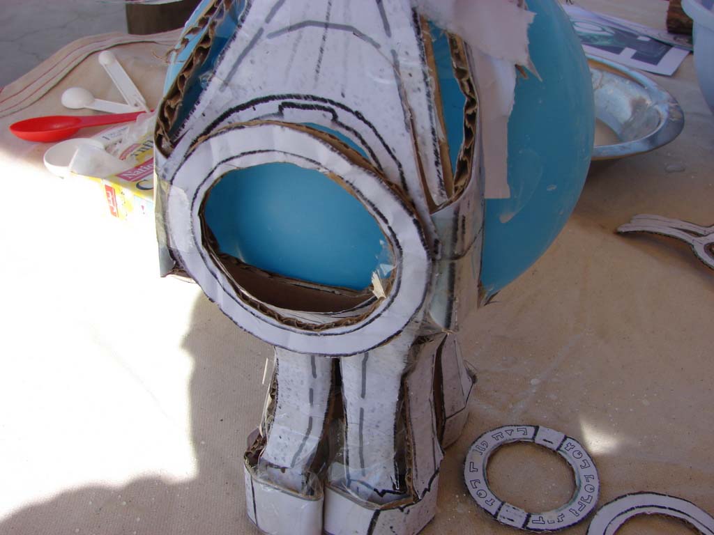 08Apply Papier Mache to Main Body05.JPG