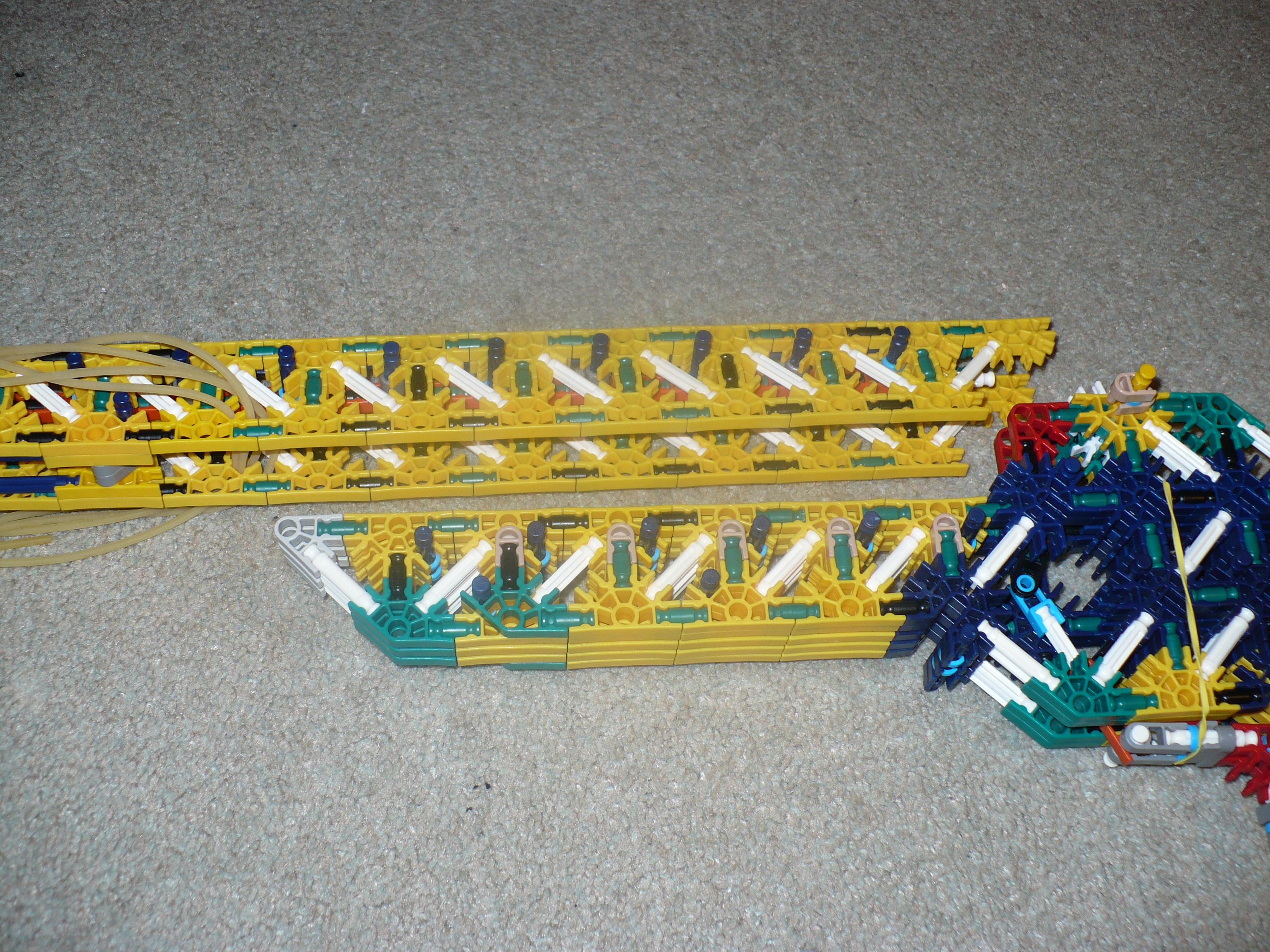 090601L06-KnexGun.JPG