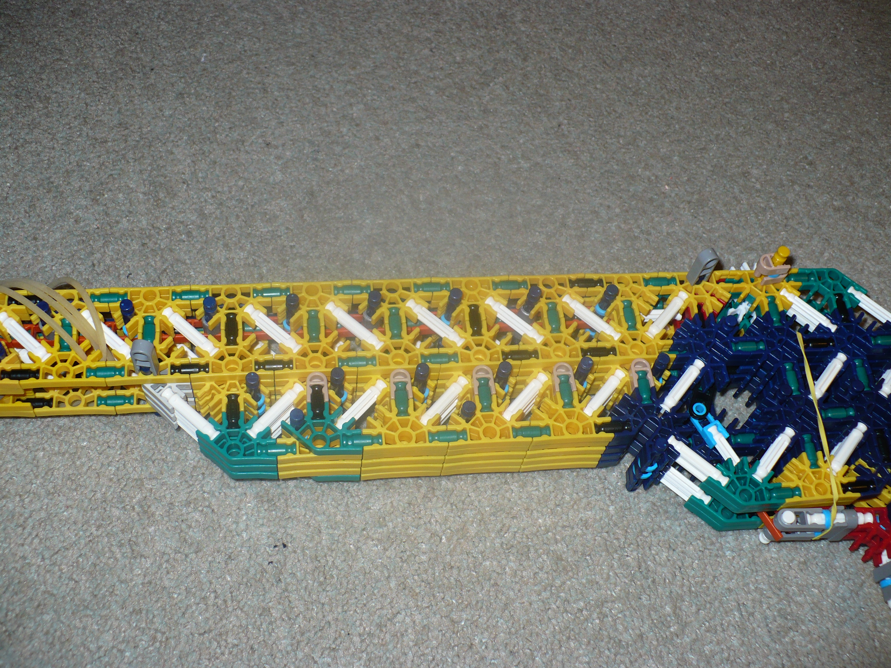 090601L07-KnexGun.JPG