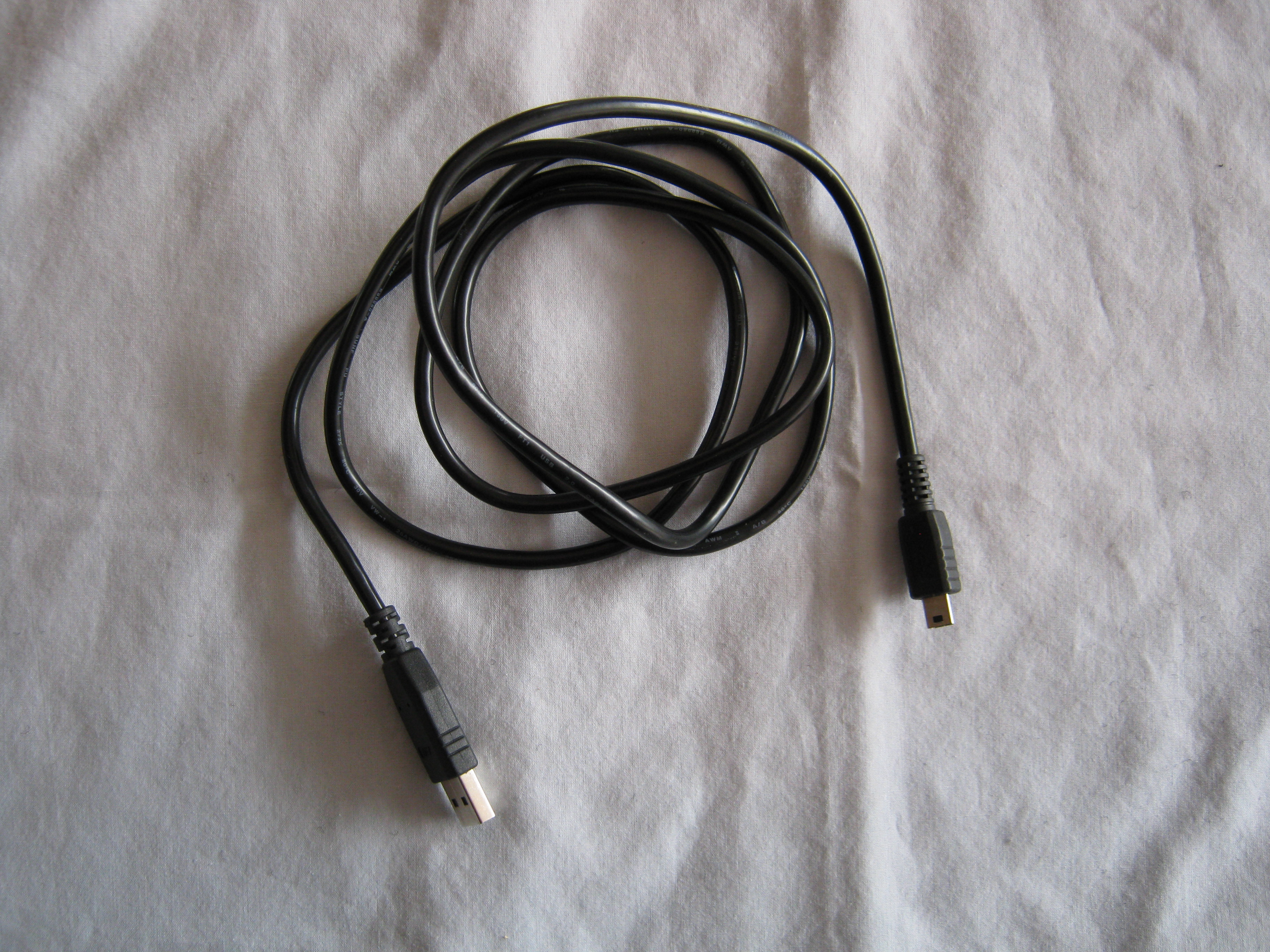 1 - 7 - USB Cable.JPG