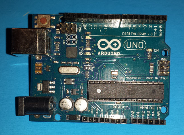 1 Arduino UNO.jpg