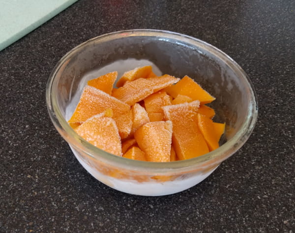 1-frozen mangoes in bowl.jpg