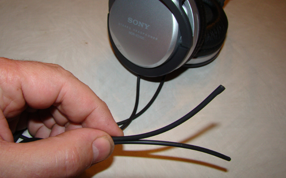 10. cut end off headset, split.jpg