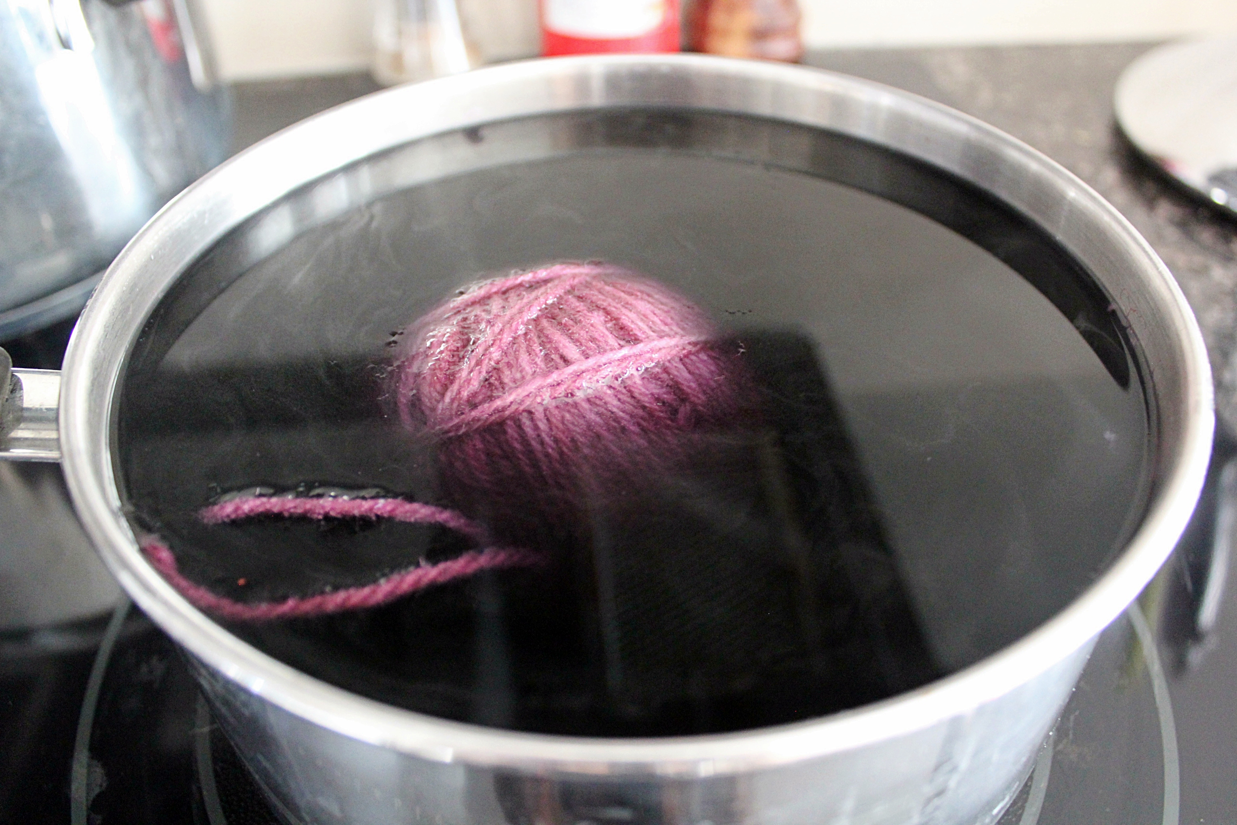 101116 easy DIY dye your own ombre gradient yarn .jpg