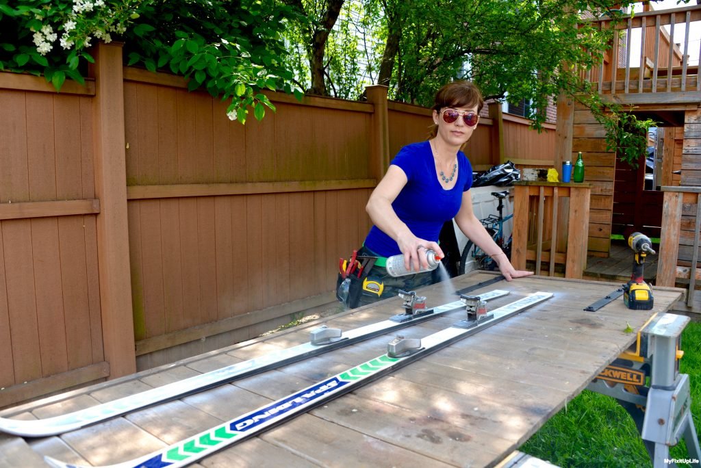 11_2016_MyFixitUpLife_Habitat-ReStore_Krylon_Tiki-Torch_Primer_Theresa-1024x684-2.jpg