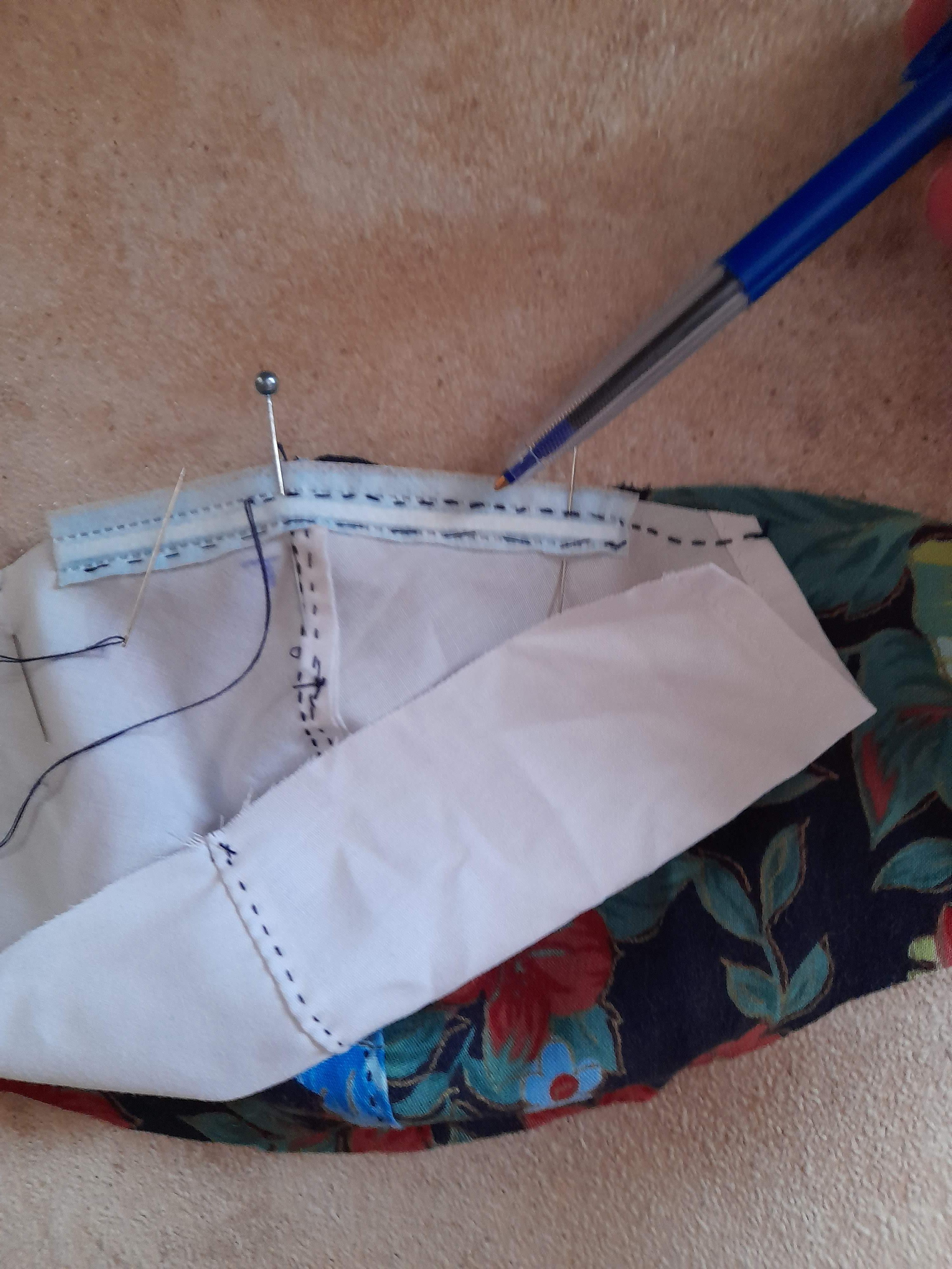 12_stitch lining to patterned material.jpg