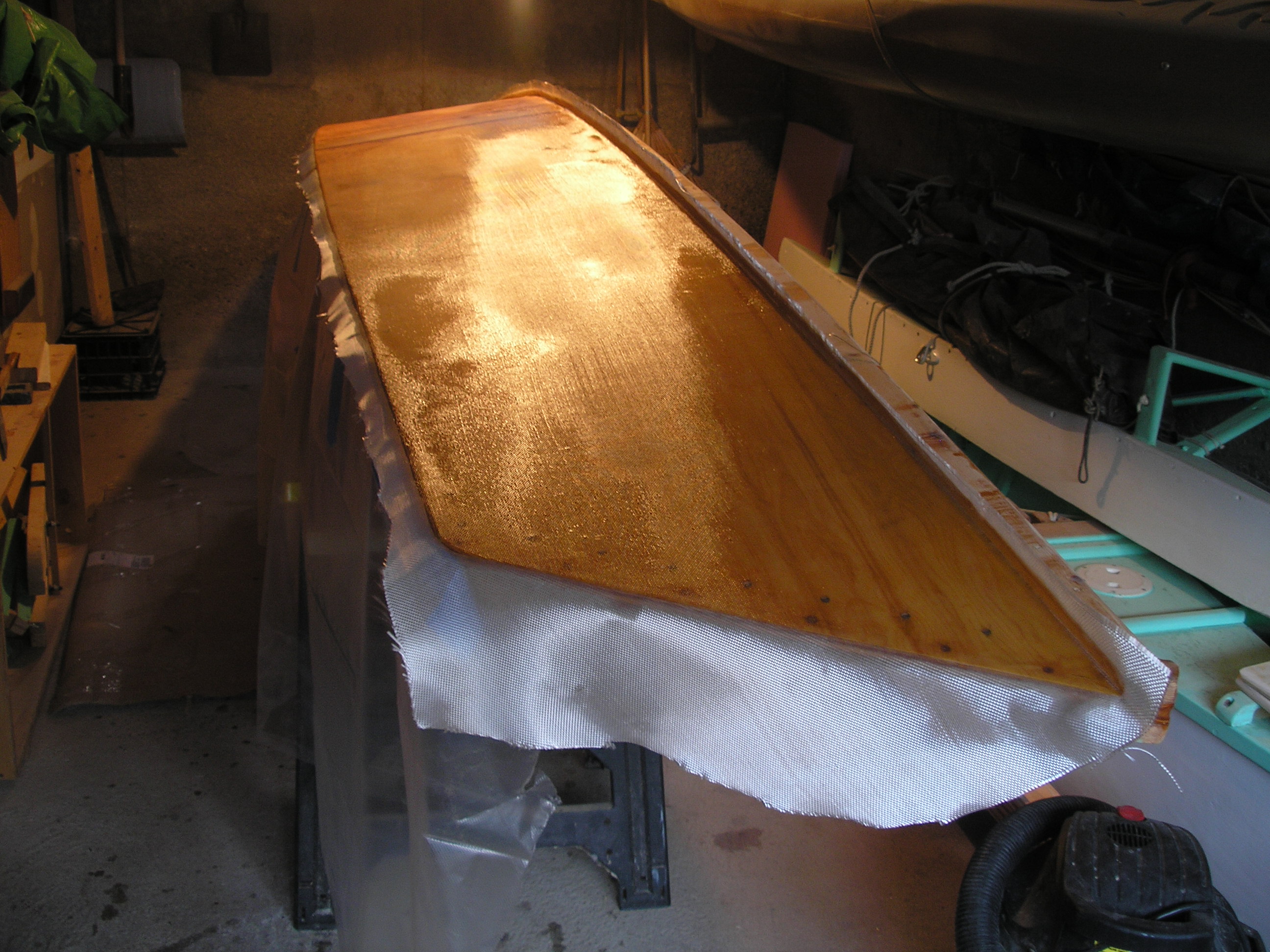 13 Short Dragon's topside being glassed, June 07.jpg