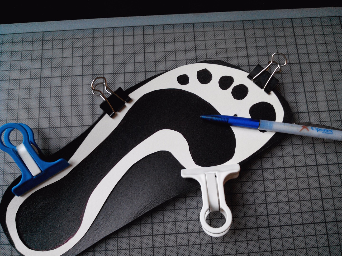 14 make a second sole and fit the stencil on it - mark it.jpg