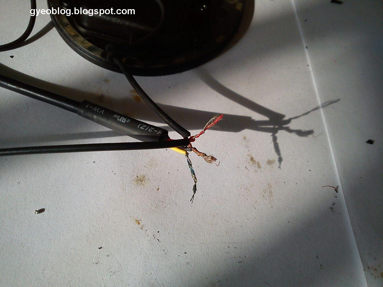 15 - solder the wires together.jpg