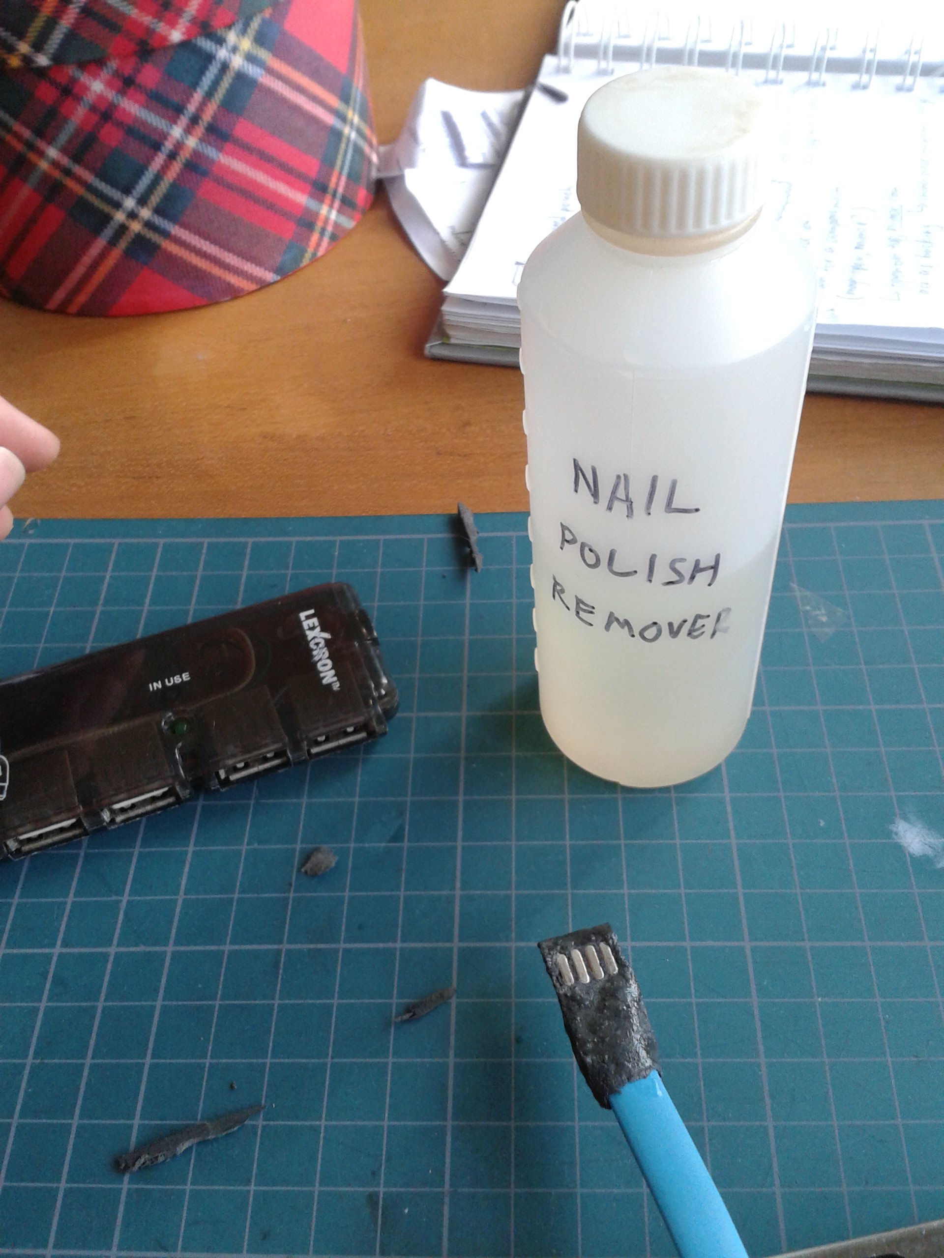 17b Nail Polish Remover .jpg