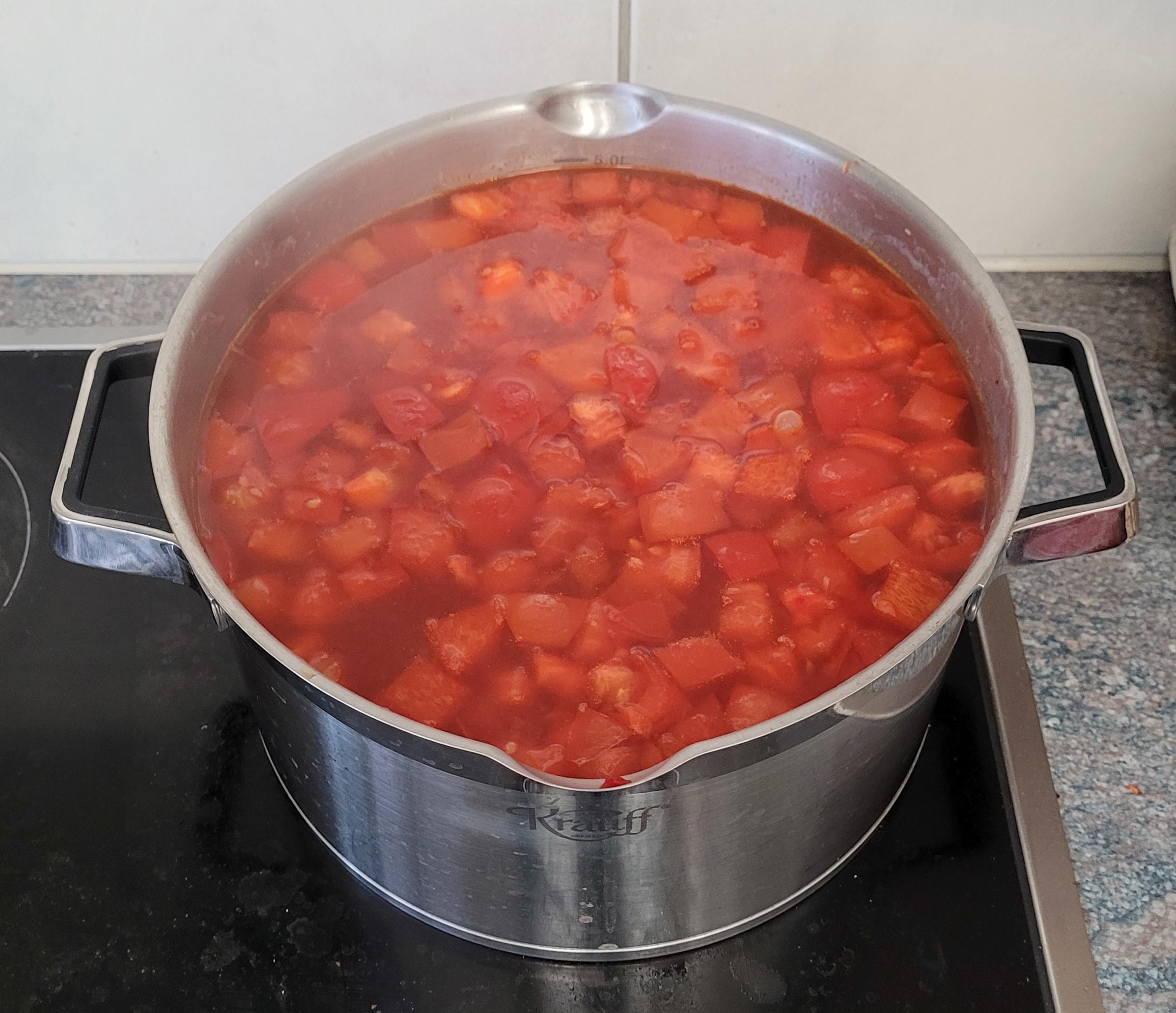 2 - add fried vegitables to the broth.jpg