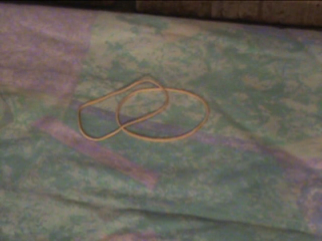 2 rubber bands.bmp