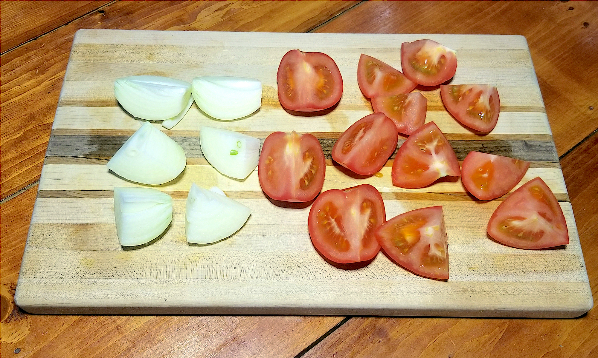 2-aloo-matar-cut-onions-and-tomatoes.jpg