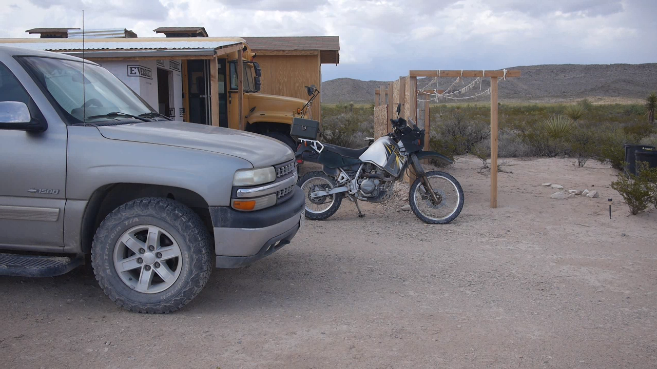 2-truck-bus-house-motorcycle.png