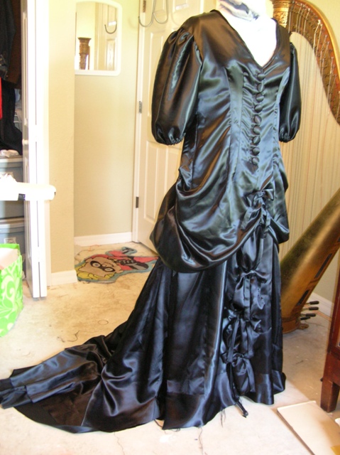 20090731-victorian-gown-sewing-02.jpg