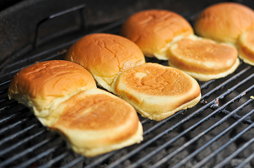 20110825-167825-grilling-hamburgers-buns.jpg