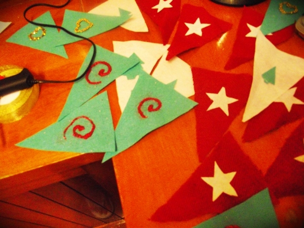 2011_1220christmasbunting0001.JPG