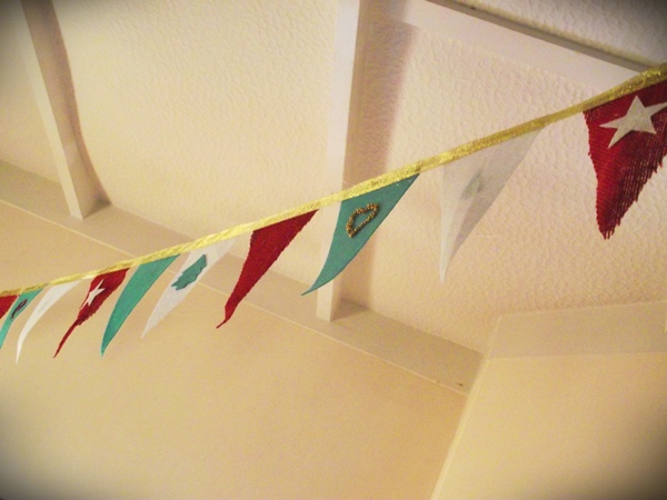 2011_1220christmasbunting0012.JPG