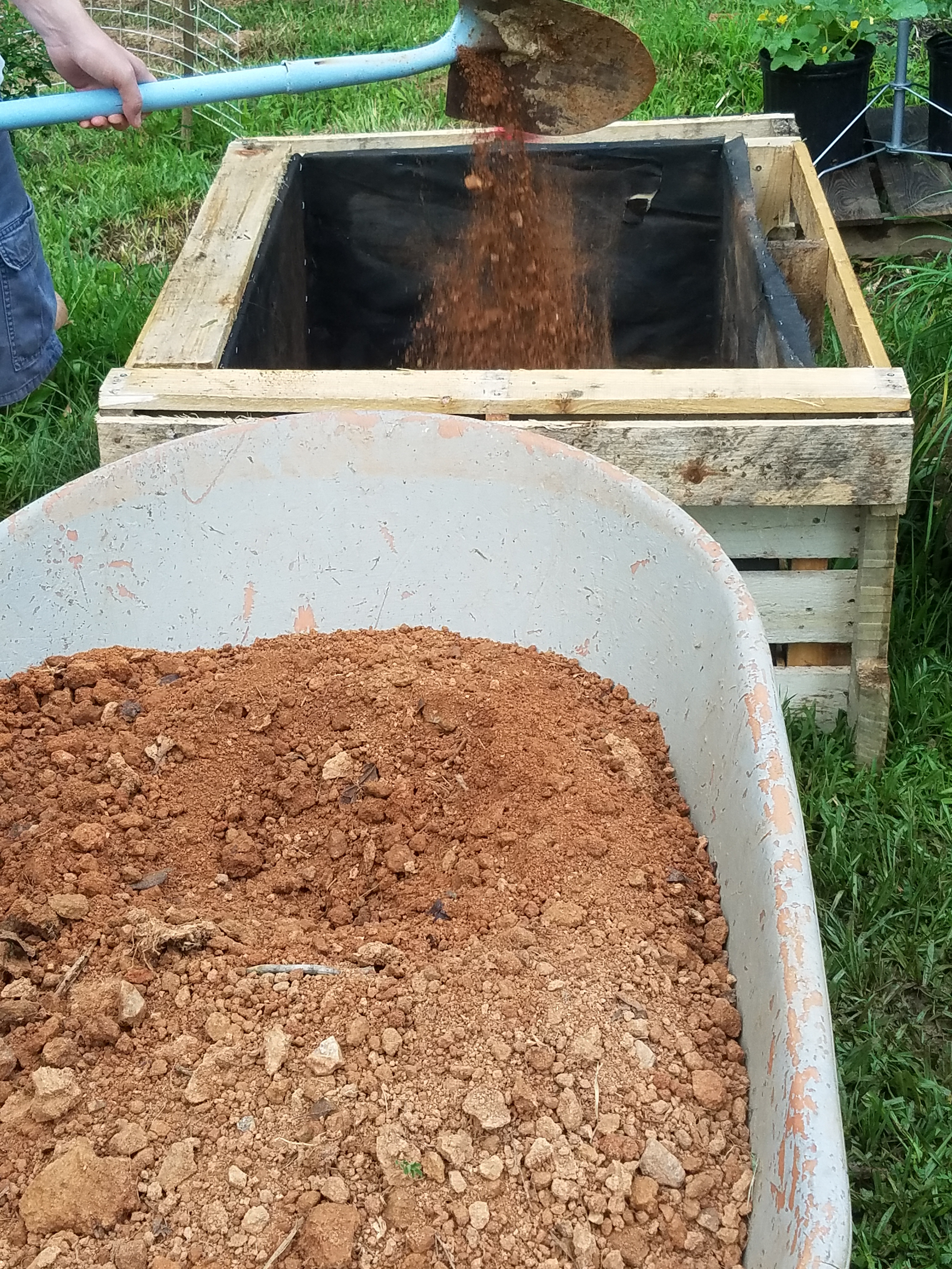 20160604_184934 Adding Fill Dirt.jpg