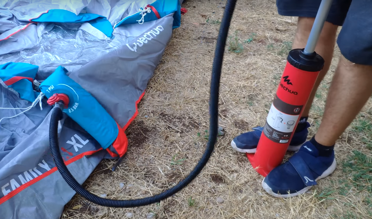 2018-08-30 01_30_00-Setting up camping tent Air seconds 4.1 family XL Quechua Decathlon - YouTube.png