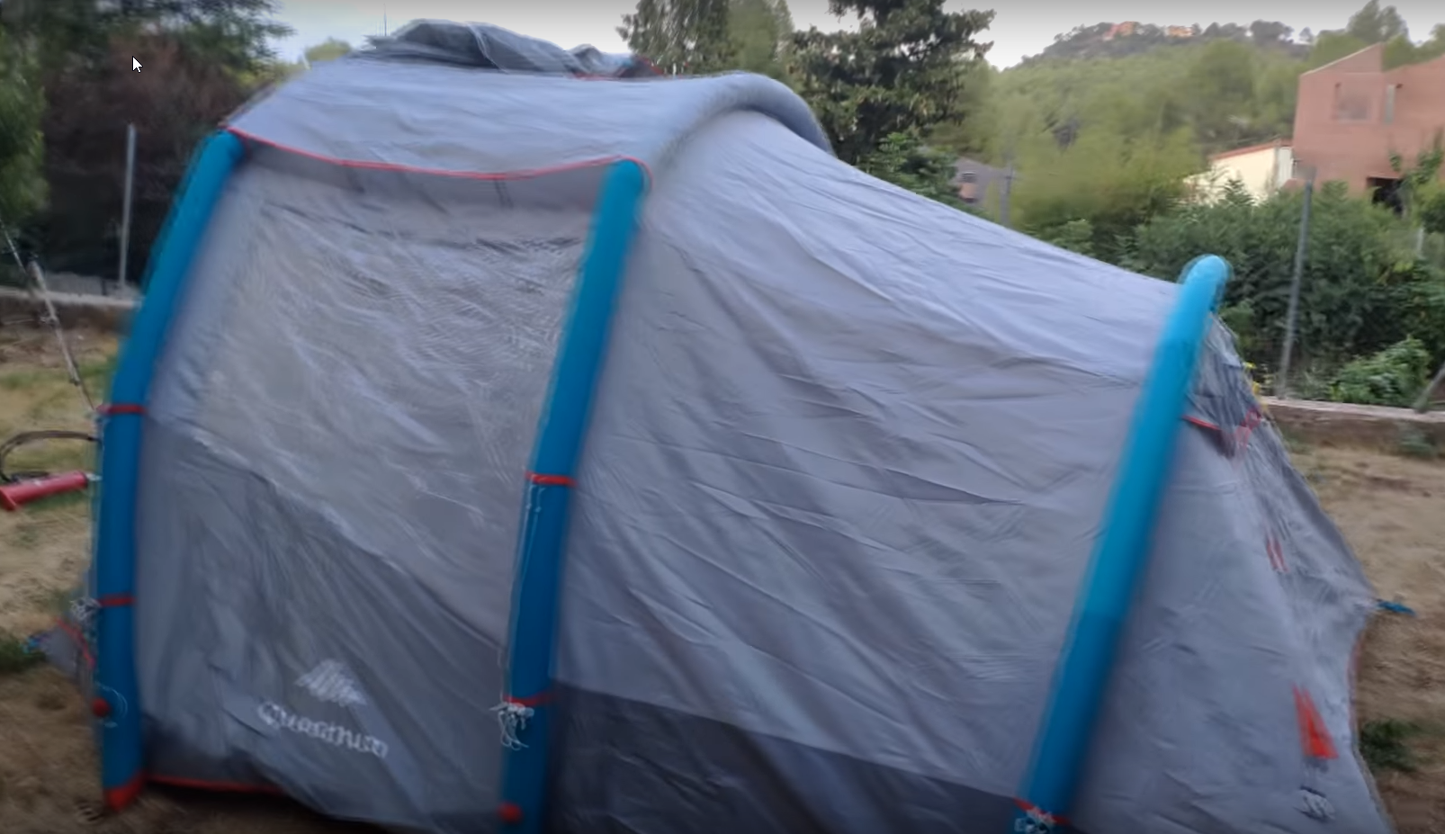 2018-08-30 01_37_52-Setting up camping tent Air seconds 4.1 family XL Quechua Decathlon - YouTube.png